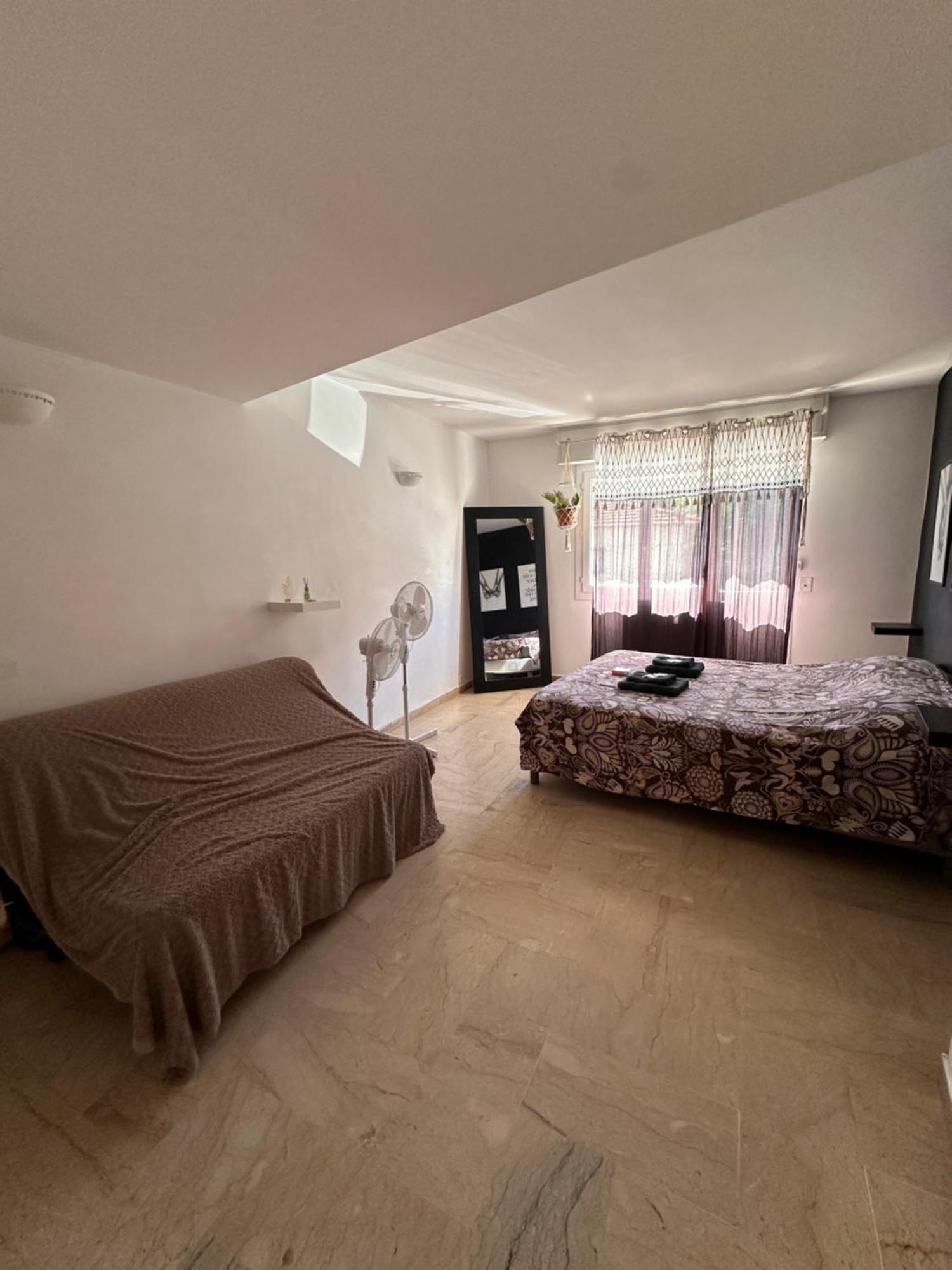 Spacieux Deux Pieces Apartment *